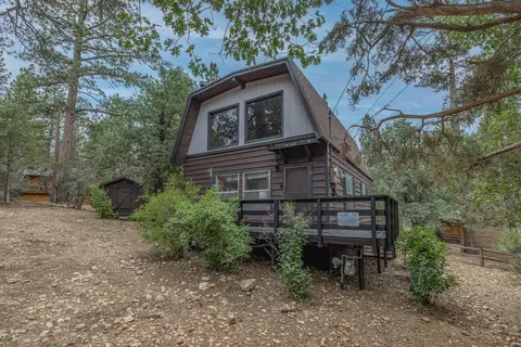 774 Pine Ln, Sugarloaf, CA 92386