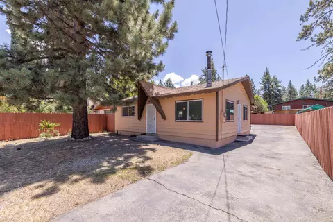 1032 W Country Club Blvd, Big Bear City, CA 92314