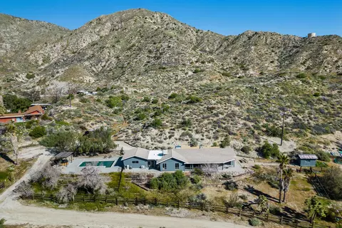 48889 Oak Dr, Morongo Valley, CA 92256