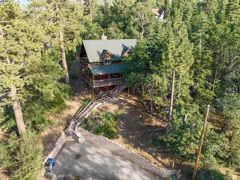 43471 Primrose Dr, Big Bear Lake, CA 92315