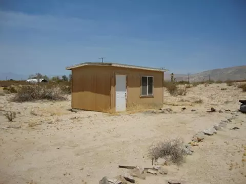 21 Berry Rd, Sky Valley, CA 92241