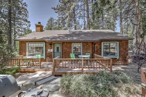25093 Rim Rock Rd, Idyllwild, CA 92549