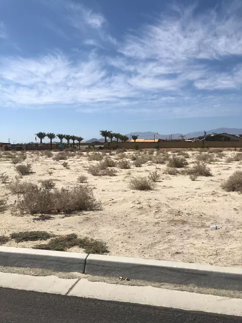 73731 Spyder Cir, Palm Desert, CA 92211
