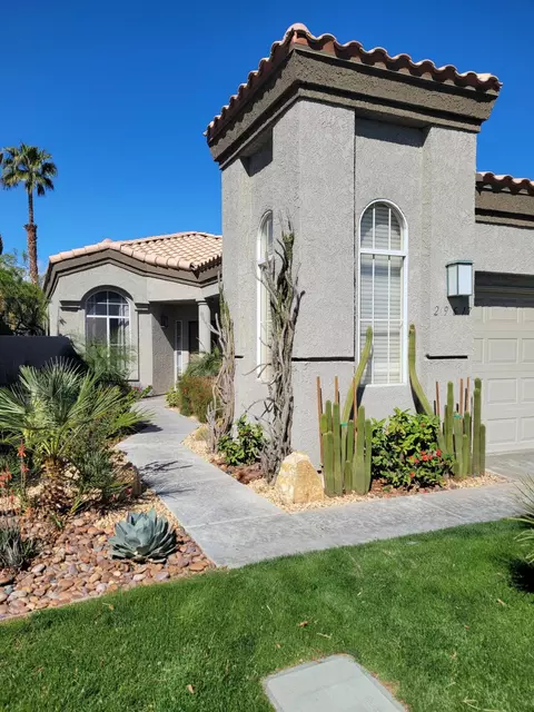 29617 E Trancas Dr, Cathedral City, CA 92234