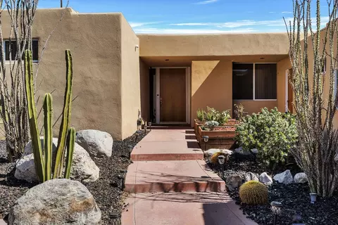 780 N Girasol Ct, Palm Springs, CA 92262