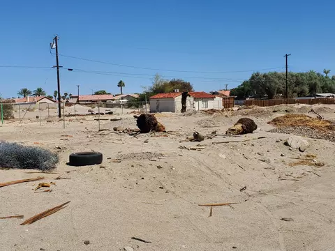 01 Date Garden Dr, Thousand Palms, CA 92276