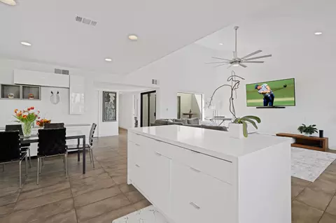 16 Palomas Dr, Rancho Mirage, CA 92270