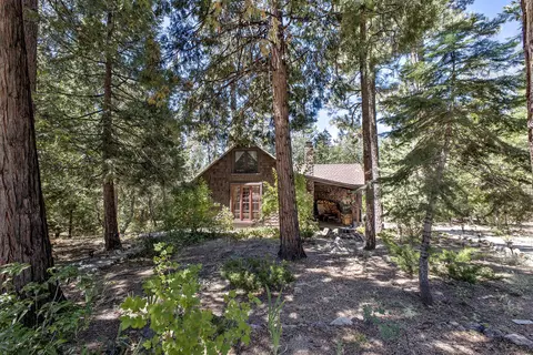 25395 Lodge Rd, Idyllwild, CA 92549