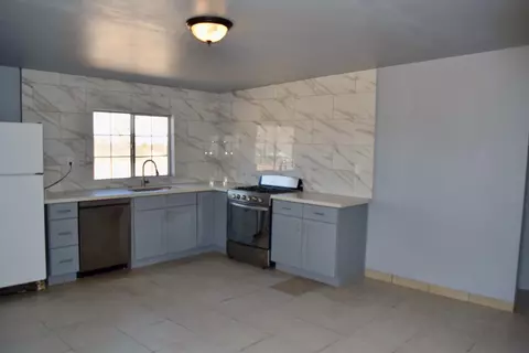 59075 Jana Ln, Landers, CA 92285 photo 9