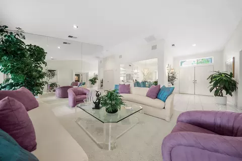 45 Sutton Pl E, Palm Desert, CA 92211 photo 4