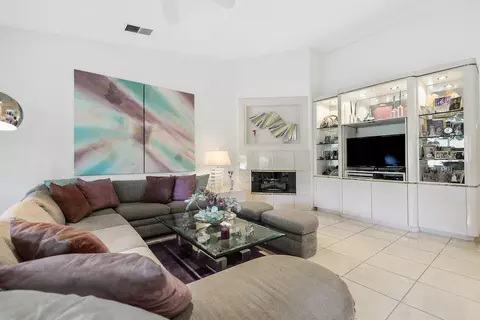 45 Sutton Pl E, Palm Desert, CA 92211 photo 13