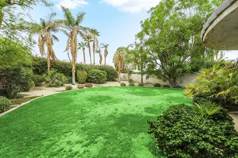 45 Sutton Pl E, Palm Desert, CA 92211 photo 27