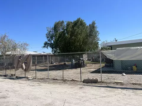 47902 Luzon St, Indio, CA 92201 photo 2