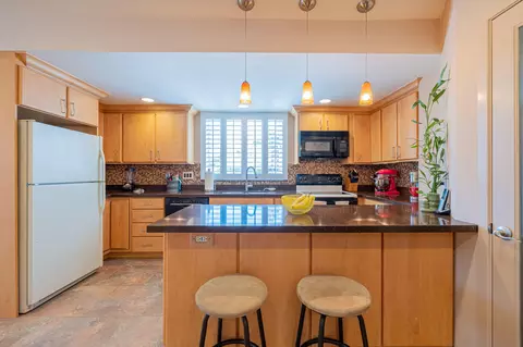 844 E San Lorenzo Rd, Palm Springs, CA 92264