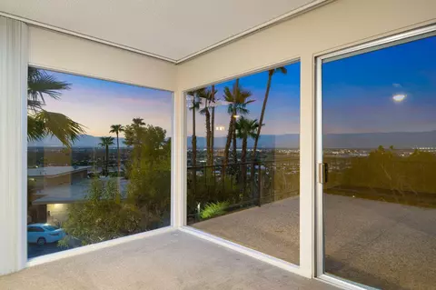 2133 Southridge Dr, Palm Springs, CA 92264