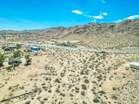 55460 Massachusets Ave, Landers, CA 92285 photo 17