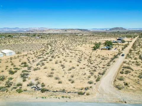 55460 Massachusets Ave, Landers, CA 92285 photo 6