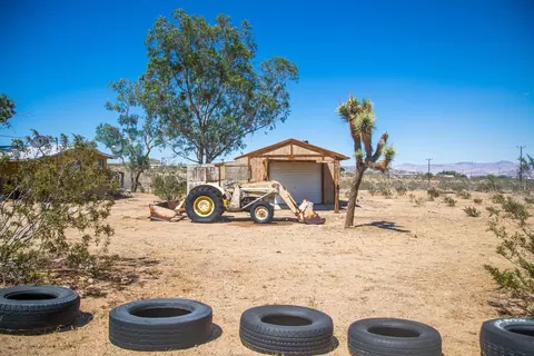 55460 Massachusets Ave, Landers, CA 92285 photo 4