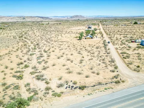 55460 Massachusets Ave, Landers, CA 92285 photo 7