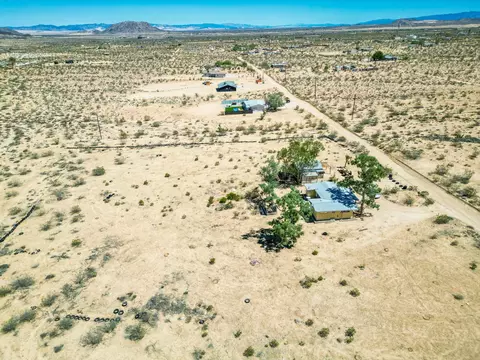 55460 Massachusets Ave, Landers, CA 92285 photo 8
