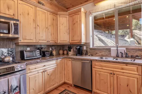 127 Shadow Brook Rd, Big Bear Lake, CA 92315 photo 12