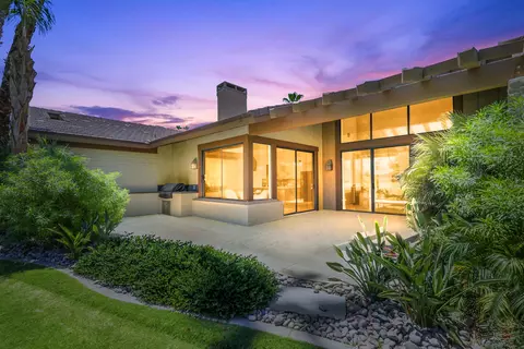 190 Wagon Wheel Rd, Palm Desert, CA 92211