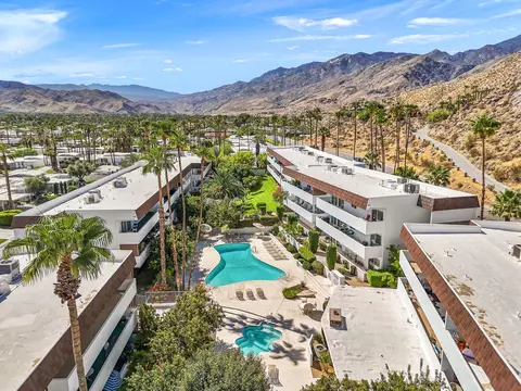 2300 S Palm Canyon Dr Unit 25 Dr, Palm Springs, CA 92264