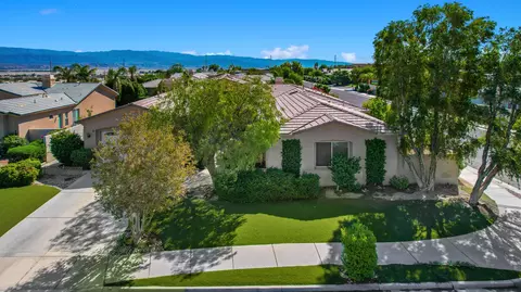 2 Picasso Ct, Rancho Mirage, CA 92270
