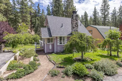 1199 Canyon Rd, Fawnskin, CA 92333