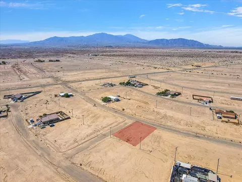 1365 Harrison Ave, Thermal, CA 92274 photo 5