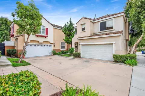 2230 Village Way, Signal Hill, CA 90755