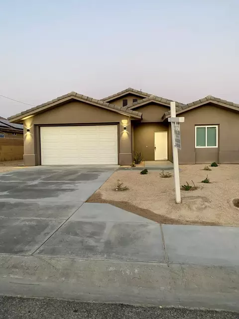 13868 La Mesa Dr, Desert Hot Springs, CA 92240