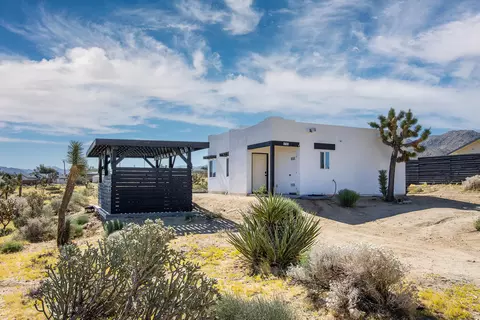 6785 San Angelo Ave, Joshua Tree, CA 92252
