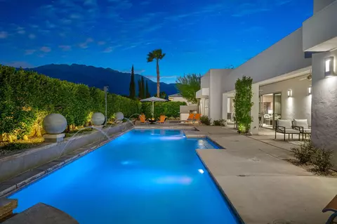 1677 Sienna Ct, Palm Springs, CA 92262