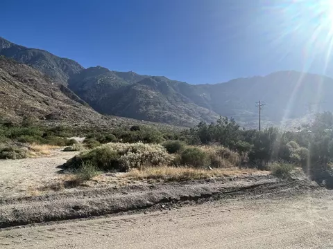 14 Esperanza Ave, Cabazon, CA 92230 photo 2