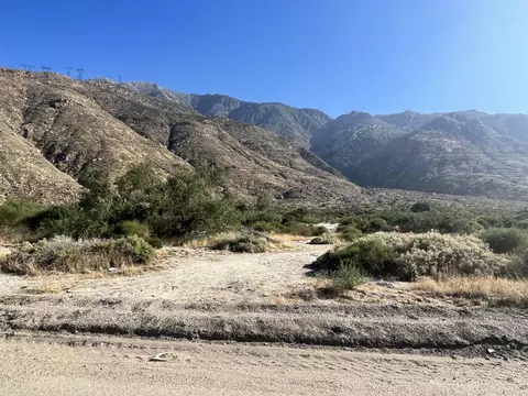 15 Esperanza Ave, Cabazon, CA 92230 photo 2