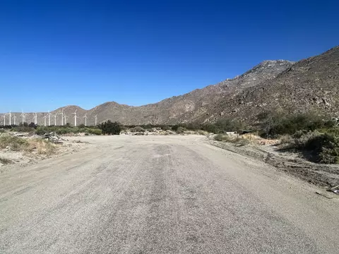 15 Esperanza Ave, Cabazon, CA 92230 photo 3