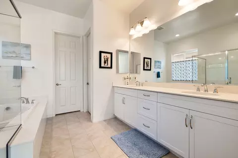 Bath - 85349 Campana Ave, Indio, CA 92203 photo 2 of 5