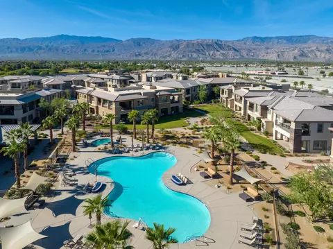 2501 Retreat Cir, Palm Desert, CA 92211