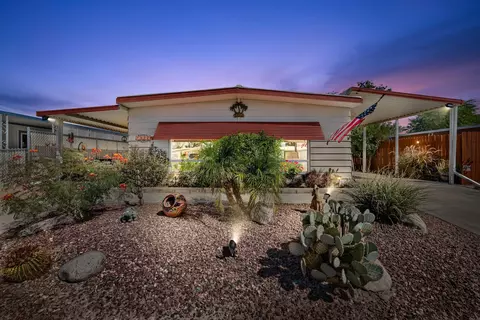 73320 San Carlos Dr, Thousand Palms, CA 92276