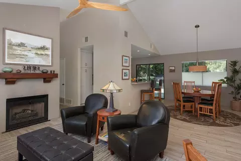 567 S Sunshine Cir, Palm Springs, CA 92264