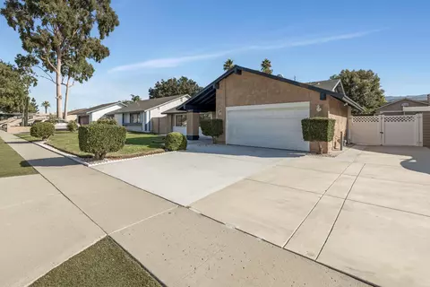 962 Esther Dr, Corona, CA 92882 photo 3