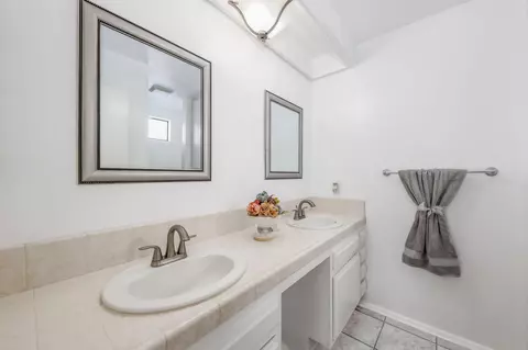 962 Esther Dr, Corona, CA 92882 photo 16