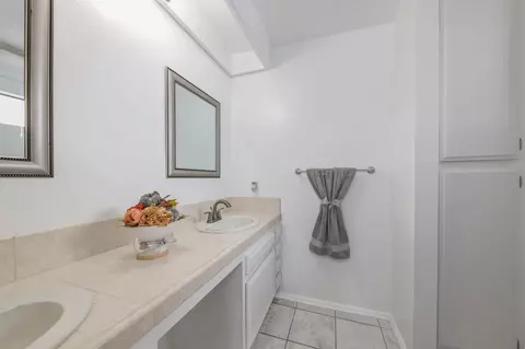 962 Esther Dr, Corona, CA 92882 photo 17