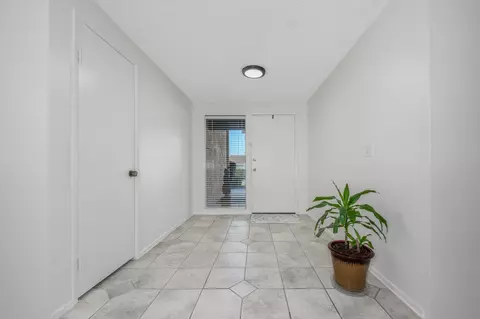 962 Esther Dr, Corona, CA 92882 photo 6