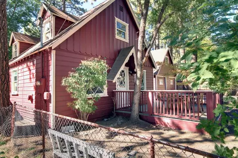 1105 Sierra Ave, Big Bear City, CA 92314 photo 3