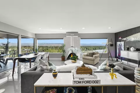2145 Southridge Dr, Palm Springs, CA 92264