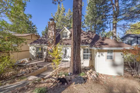 471 Temple Ln, Big Bear Lake, CA 92315