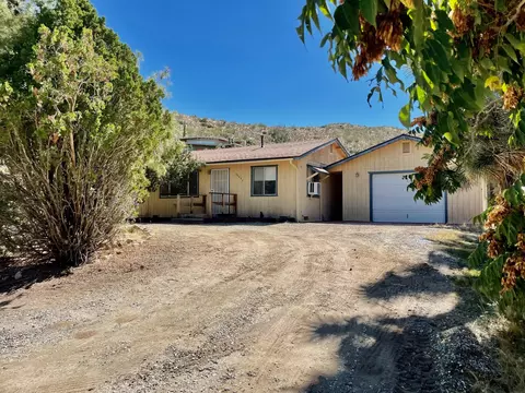 57425 Navajo Trl, Yucca Valley, CA 92284