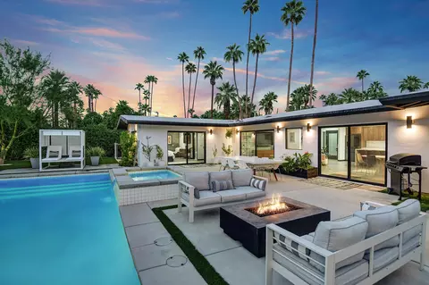 1555 S Indian Trl, Palm Springs, CA 92264